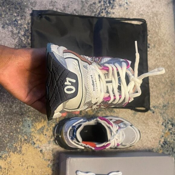 Balenciaga runner size 7 - Picture 2 of 3